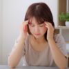 なぜ睡眠不足は頭痛や太る原因になるのか？